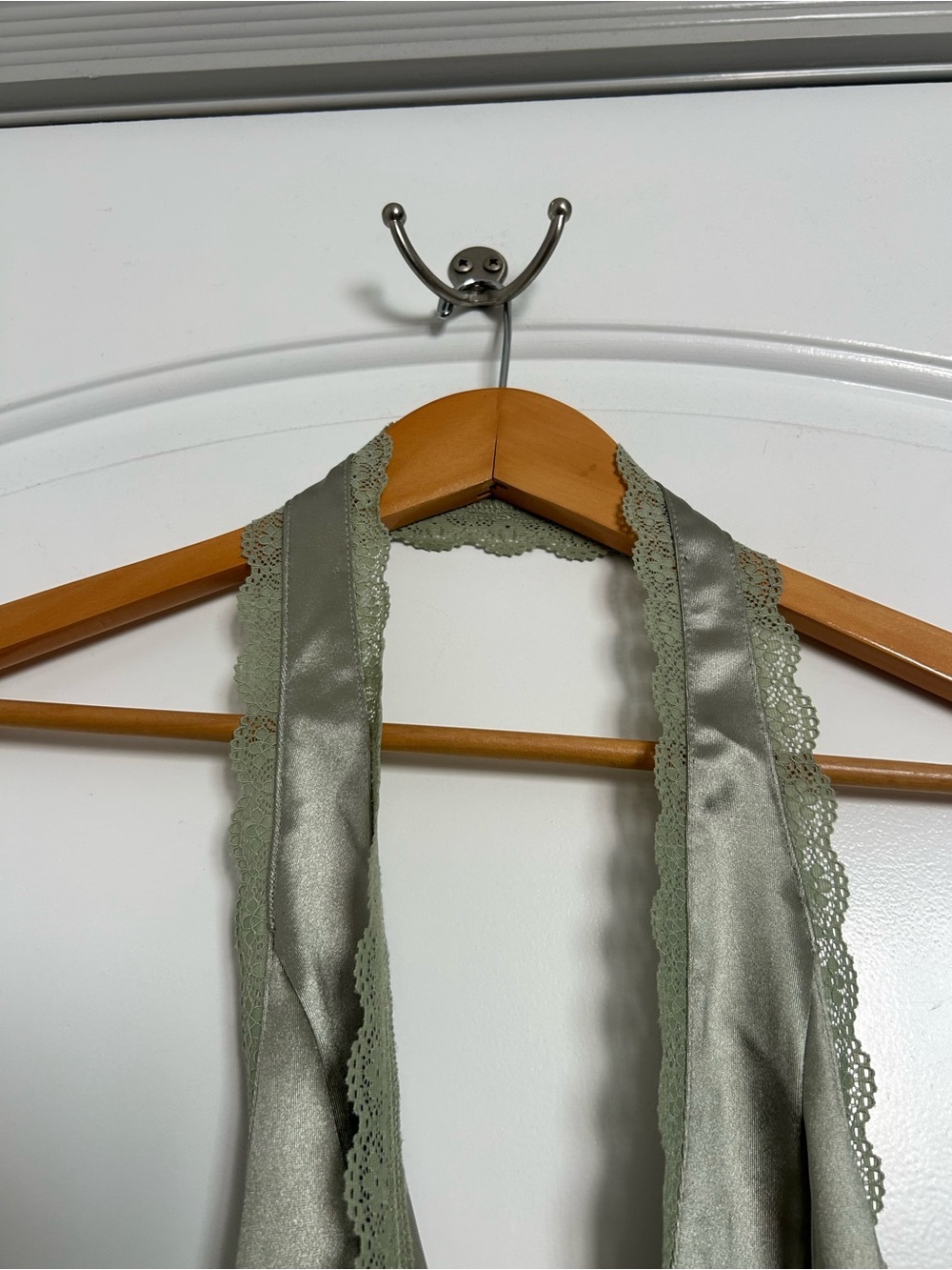 Kimchi Blue y2k 90s Satin Lace Halter Bow Babydoll Top Size M Chic Romantic - Picture 6 of 14